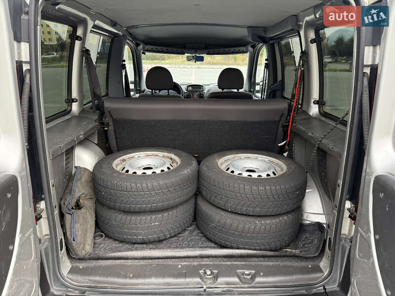 Минивэн Fiat Doblo 2005 в Ирпене