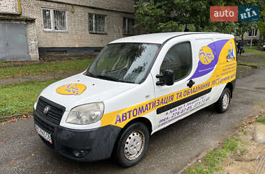Вантажний фургон Fiat Doblo 2010 в Львові