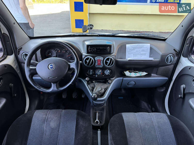 Минивэн Fiat Doblo 2004 в Киеве