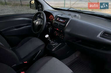 Минивэн Fiat Doblo 2010 в 