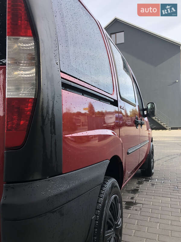 Минивэн Fiat Doblo 2002 в Луцке
