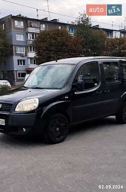 Минивэн Fiat Doblo 2009 в 