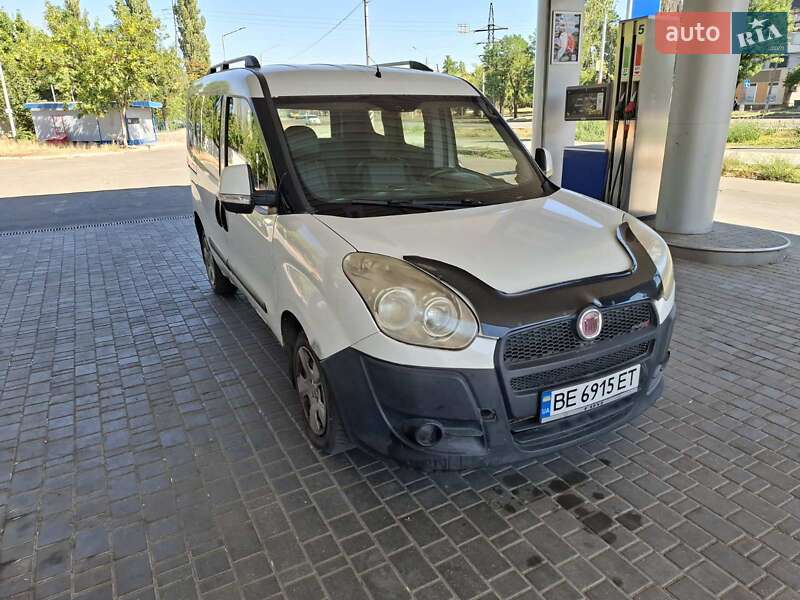 Минивэн Fiat Doblo 2010 в Николаеве
