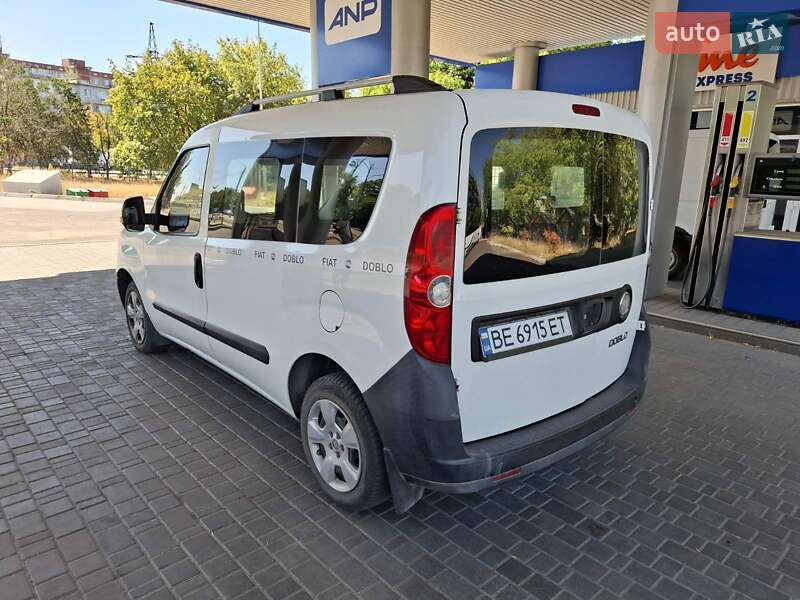 Минивэн Fiat Doblo 2010 в Николаеве