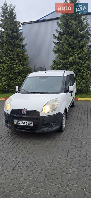 Минивэн Fiat Doblo 2010 в 