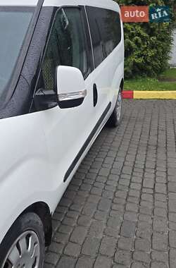 Минивэн Fiat Doblo 2010 в 