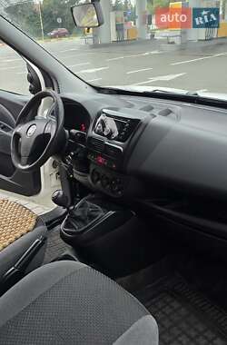 Минивэн Fiat Doblo 2010 в 
