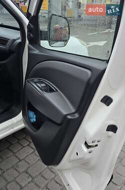 Минивэн Fiat Doblo 2010 в 