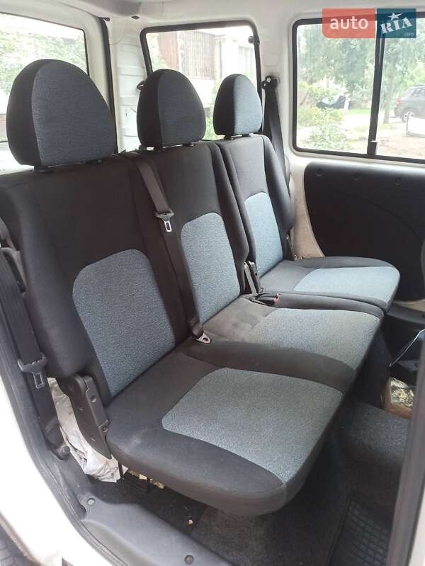 Минивэн Fiat Doblo 2013 в Киеве