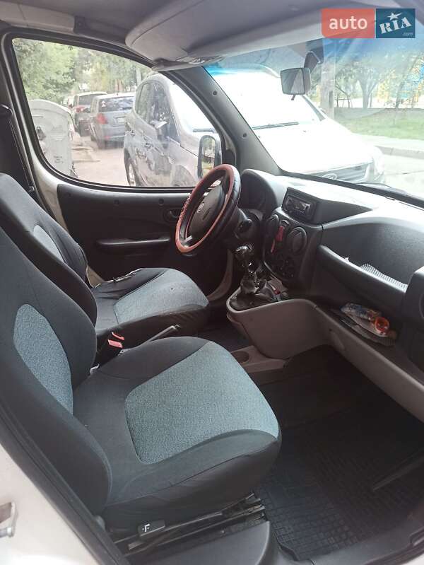 Минивэн Fiat Doblo 2013 в Киеве