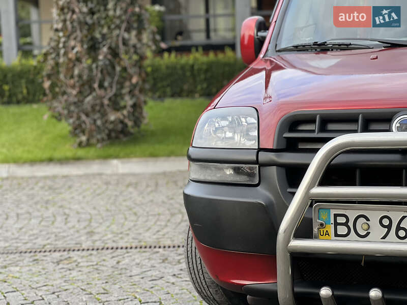Минивэн Fiat Doblo 2001 в Жовкве