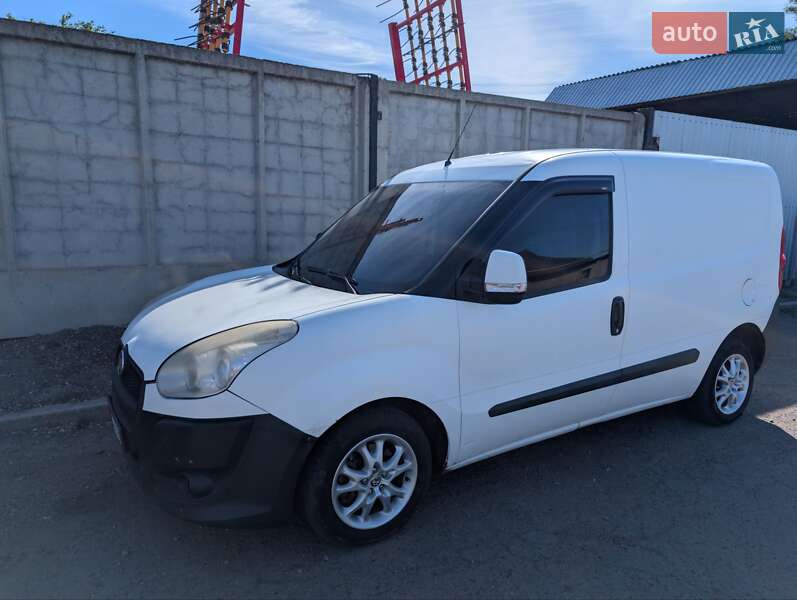 Fiat Doblo 2012