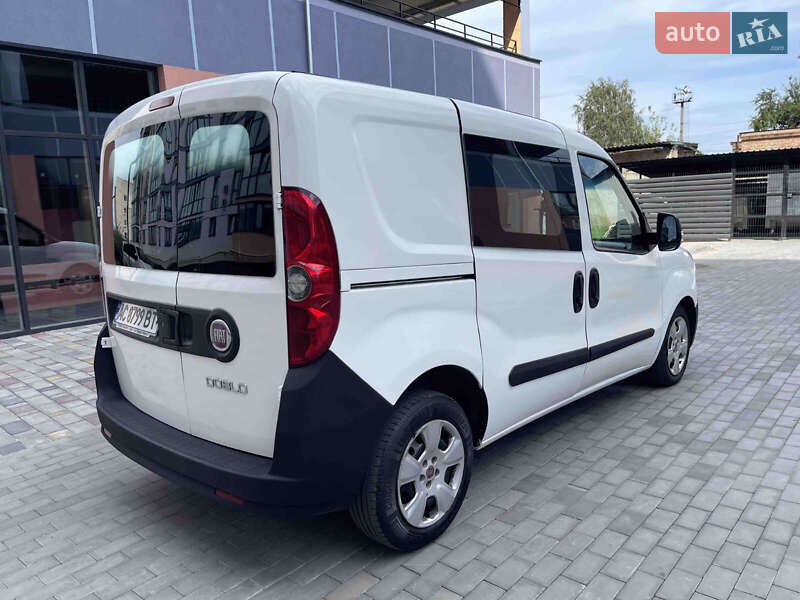 Грузопассажирский фургон Fiat Doblo 2010 в Ковеле