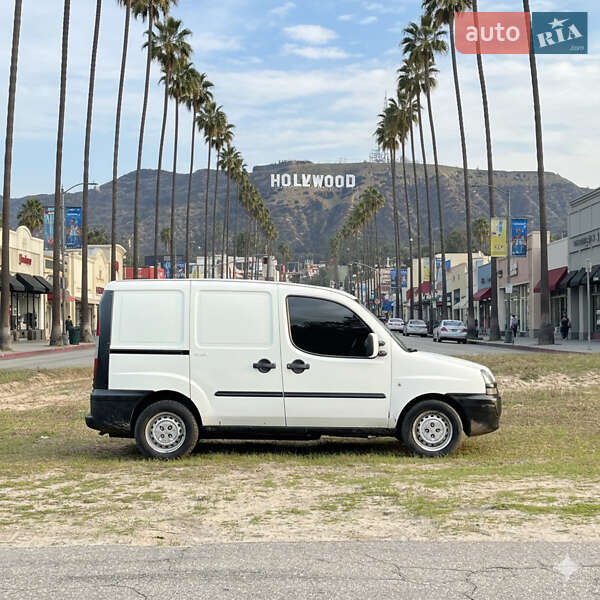 Грузовой фургон Fiat Doblo 2005 в 