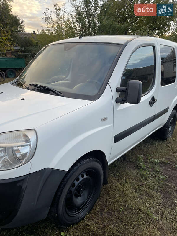 Мінівен Fiat Doblo 2009 в Городищеві