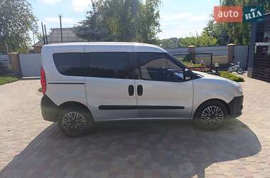 Минивэн Fiat Doblo 2011 в 