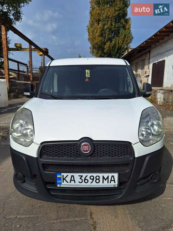 Грузовой фургон Fiat Doblo 2012 в Киеве фото 5 Грузовой фургон Fiat Doblo 2012 в Киеве