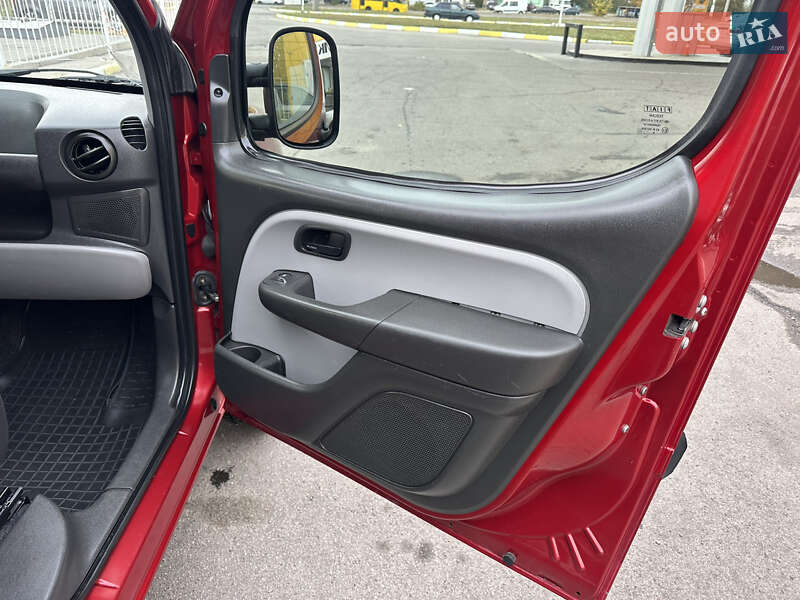 Минивэн Fiat Doblo 2009 в Полтаве