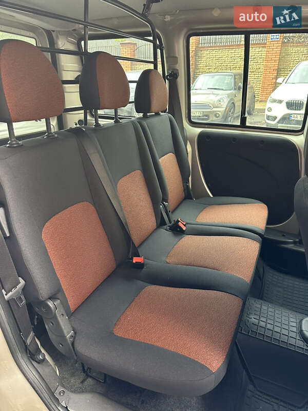 Минивэн Fiat Doblo 2015 в Киеве