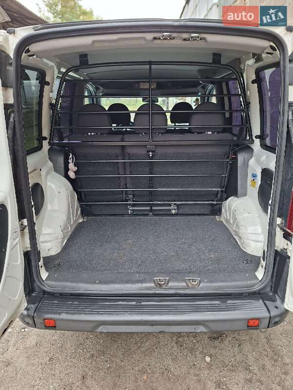 Минивэн Fiat Doblo 2013 в Киеве