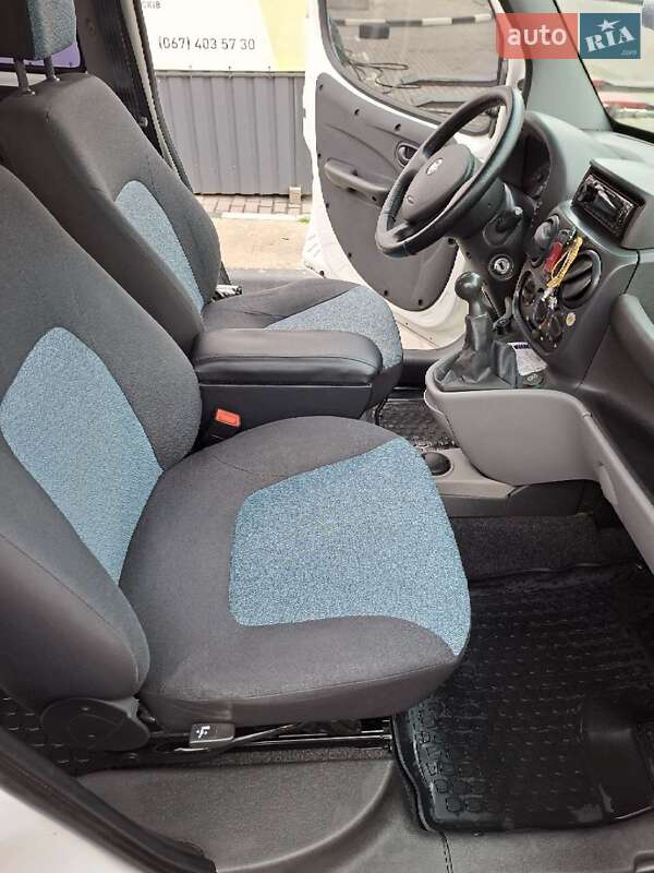 Минивэн Fiat Doblo 2013 в Киеве
