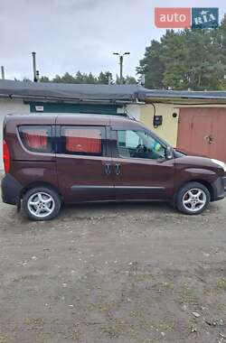Мінівен Fiat Doblo 2010 в 