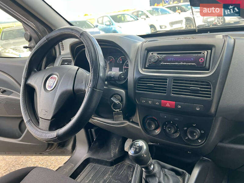 Мінівен Fiat Doblo 2011 в Львові
