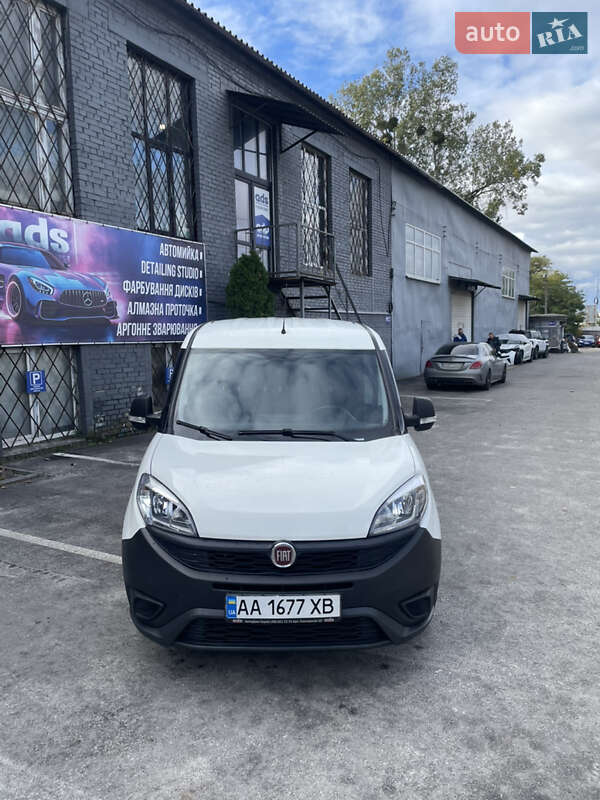 Вантажний фургон Fiat Doblo 2017 в Києві