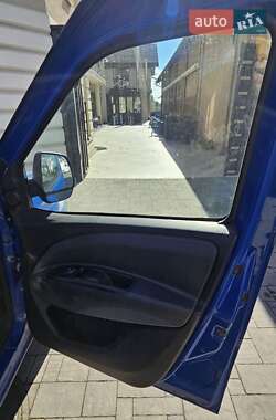 Грузовой фургон Fiat Doblo 2012 в 