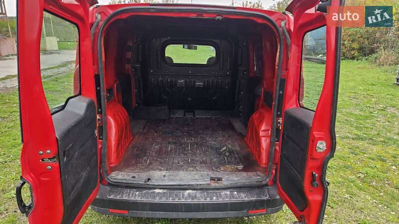 Вантажний фургон Fiat Doblo 2012 в Тернополі