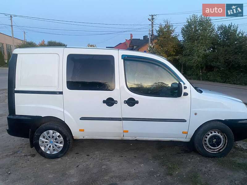 Минивэн Fiat Doblo 2005 в Винниках