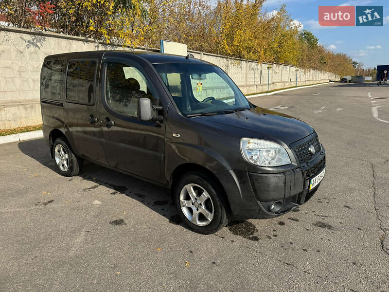 Fiat Doblo 2011