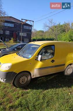 Вантажний фургон Fiat Doblo 2008 в Чернівцях