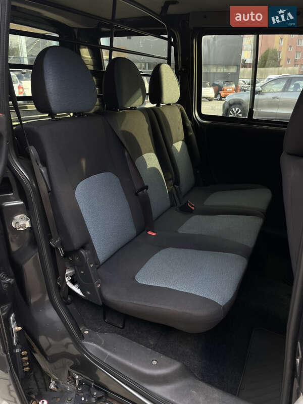 Мінівен Fiat Doblo 2011 в Одесі фото 13 Мінівен Fiat Doblo 2011 в Одесі