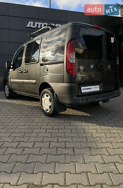 Минивэн Fiat Doblo 2011 в 