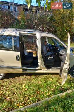 Минивэн Fiat Doblo 2012 в 