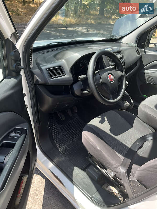 Грузовой фургон Fiat Doblo 2014 в Запорожье фото 14 Грузовой фургон Fiat Doblo 2014 в Запорожье