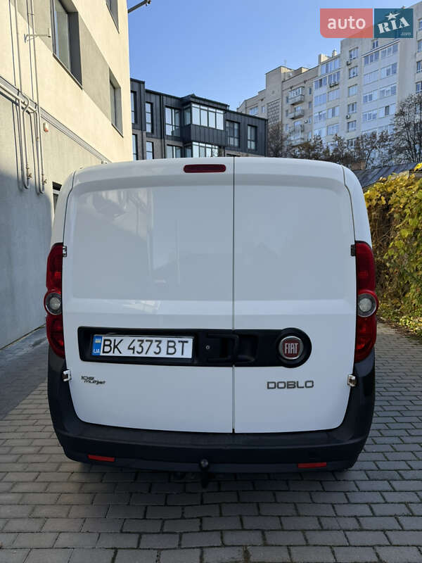 Вантажний фургон Fiat Doblo 2012 в Рівному
