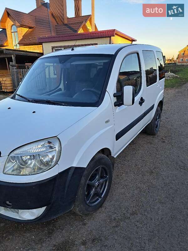 Мінівен Fiat Doblo 2008 в Тернополі фото 3 Мінівен Fiat Doblo 2008 в Тернополі