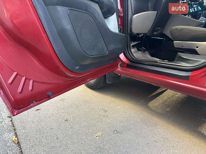 Мінівен Fiat Doblo 2006 в Рівному фото 20 Мінівен Fiat Doblo 2006 в Рівному