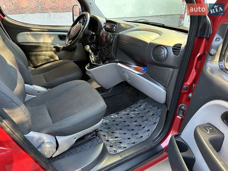 Мінівен Fiat Doblo 2006 в Рівному фото 35 Мінівен Fiat Doblo 2006 в Рівному