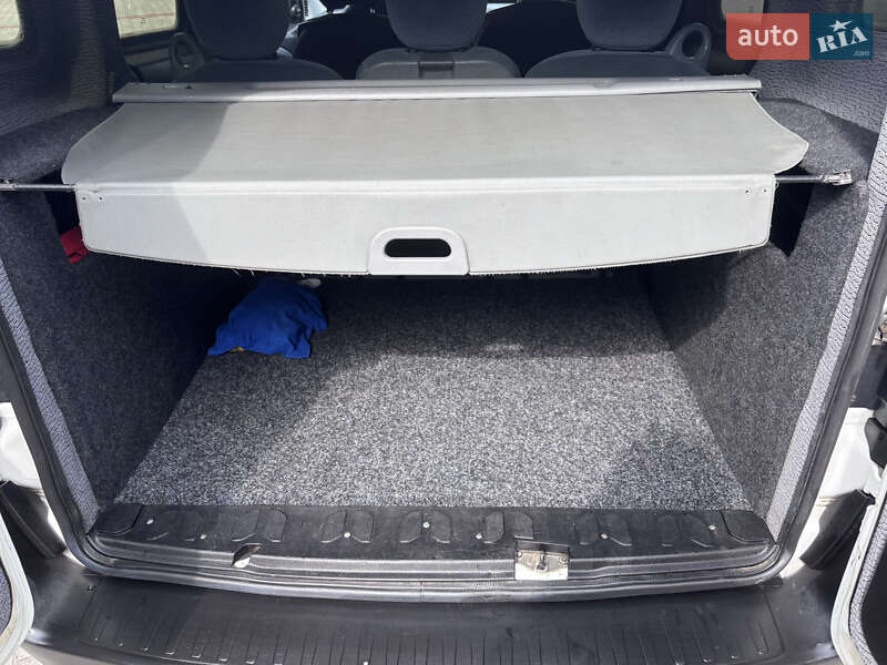 Минивэн Fiat Doblo 2011 в Ивано-Франково фото 28 Минивэн Fiat Doblo 2011 в Ивано-Франково