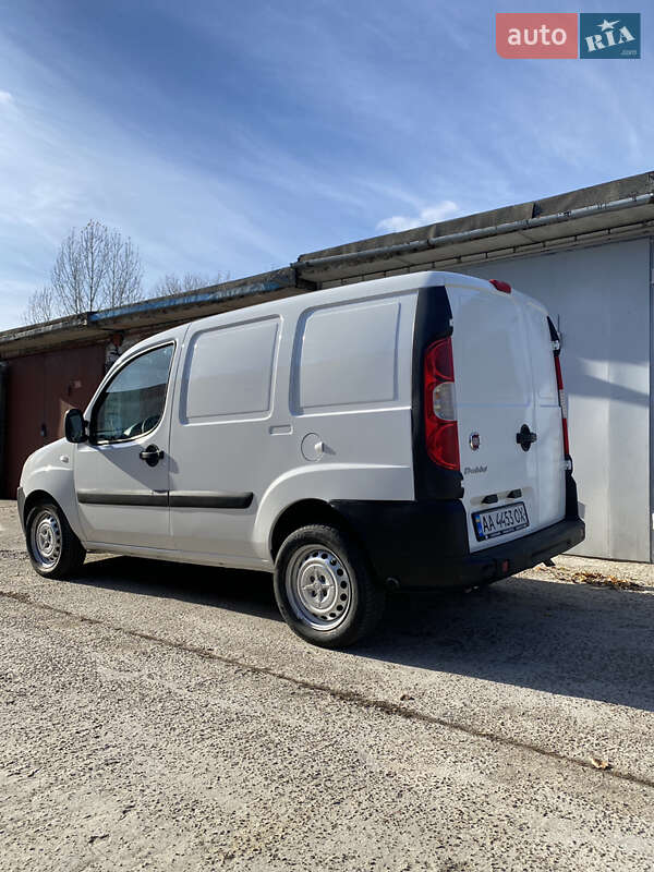 Вантажний фургон Fiat Doblo 2015 в Києві фото 2 Вантажний фургон Fiat Doblo 2015 в Києві