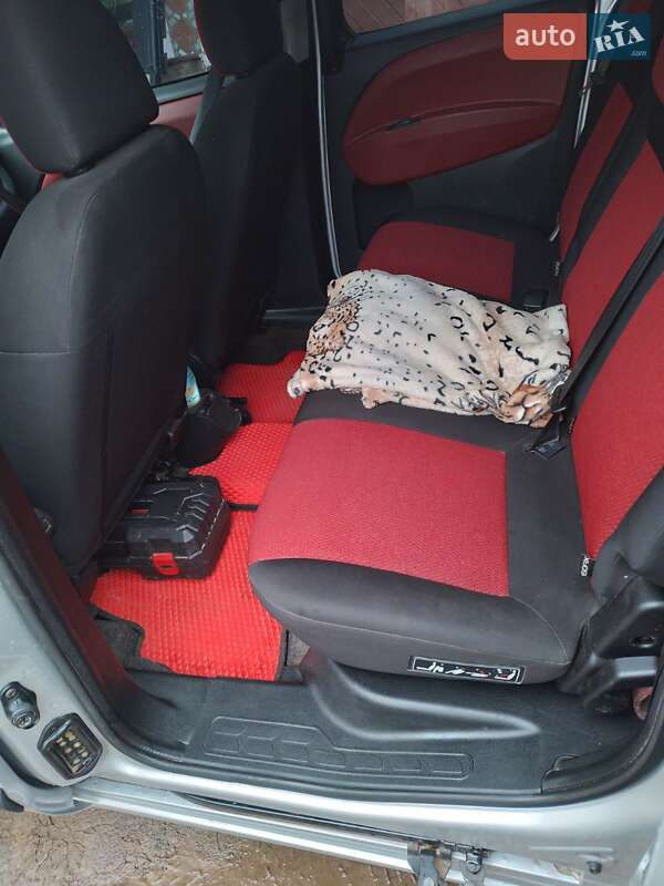 Минивэн Fiat Doblo 2012 в Ровно