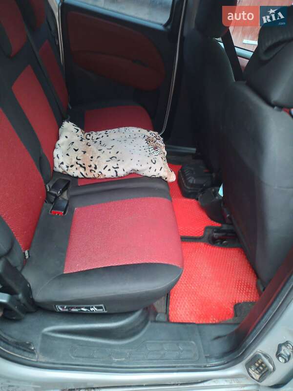 Минивэн Fiat Doblo 2012 в Ровно