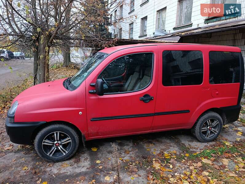 Минивэн Fiat Doblo 2002 в Ромнах