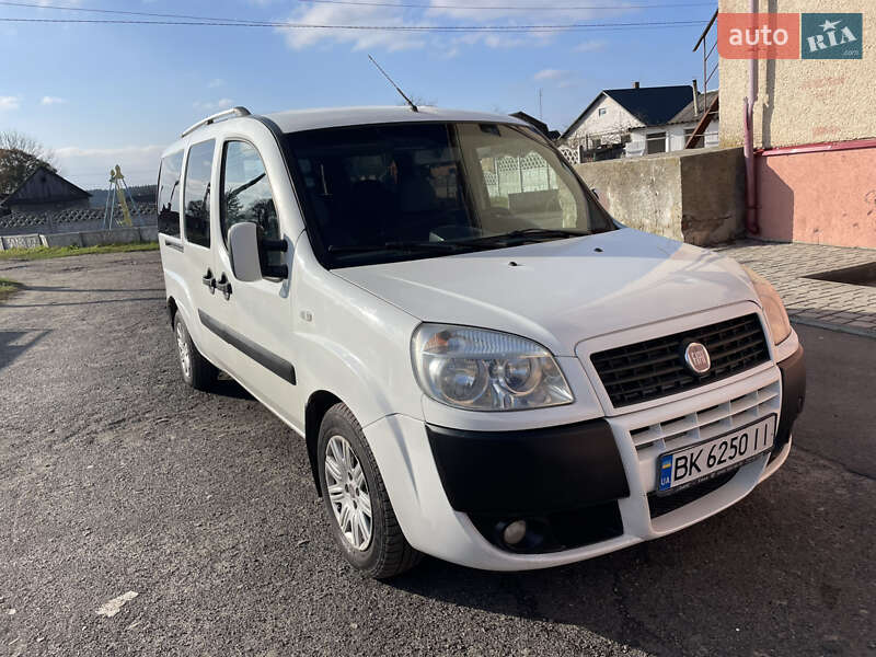 Мінівен Fiat Doblo 2009 в Острозі фото 28 Мінівен Fiat Doblo 2009 в Острозі