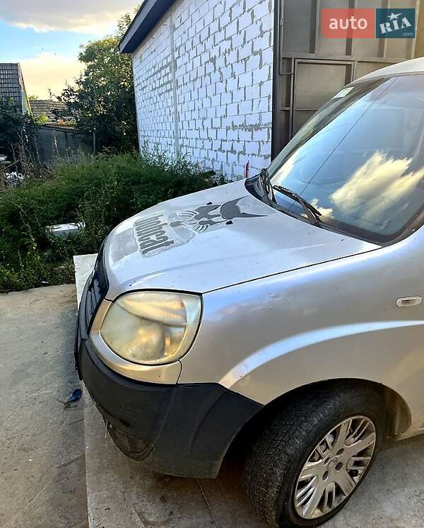 Вантажний фургон Fiat Doblo 2006 в Ізмаїлі фото 7 Вантажний фургон Fiat Doblo 2006 в Ізмаїлі
