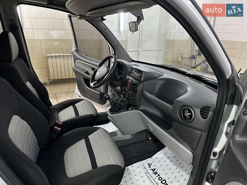 Минивэн Fiat Doblo 2008 в Сумах