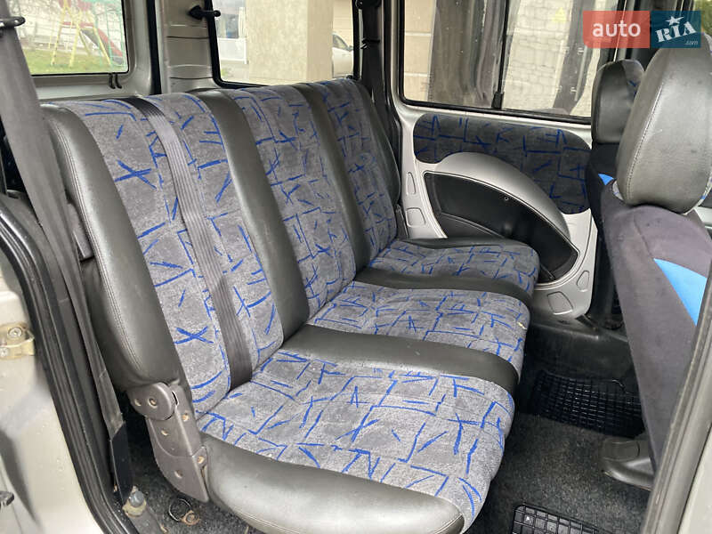Мінівен Fiat Doblo 2004 в Дунаївцях фото 46 Мінівен Fiat Doblo 2004 в Дунаївцях